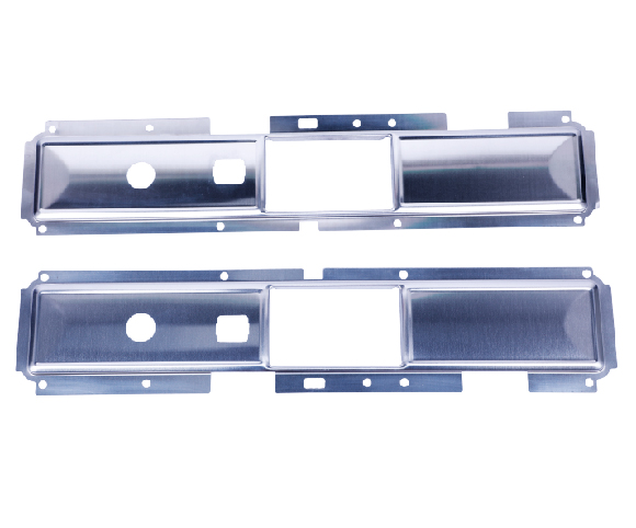 Front door center panel with manual windows power door locks for 1977 80 Chevy GMC truck D3593