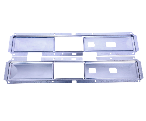 Front door center panel with power windows power door locks for 1977 80 Chevy GMC pickup D3594