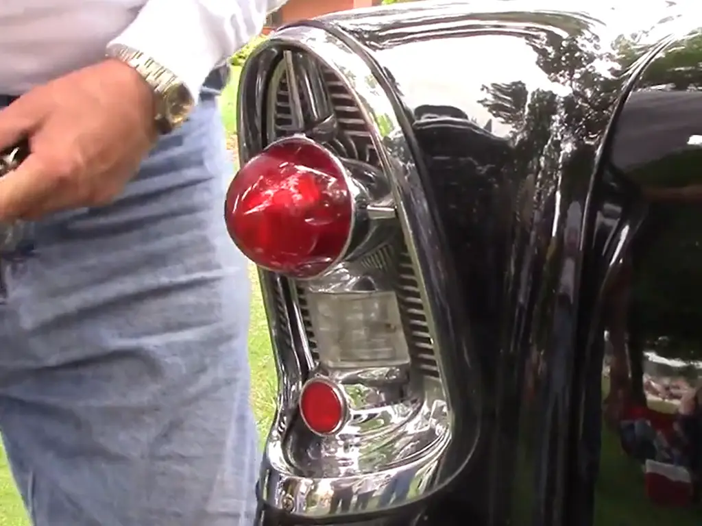 Garantizar un montaje perfecto a la primera de las luces traseras de Chevy